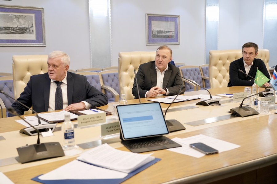 Руководитель Росавтодора и Глава Адыгеи обсудили перспективы развития транспортной инфраструктуры ре
