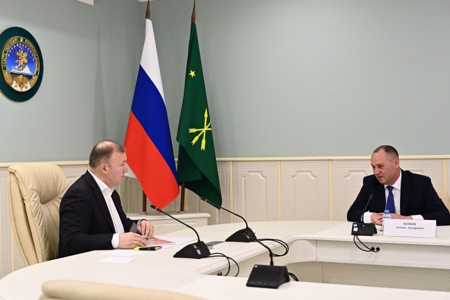 Глава Адыгеи провёл встречу с уполномоченным по защите прав предпринимателей