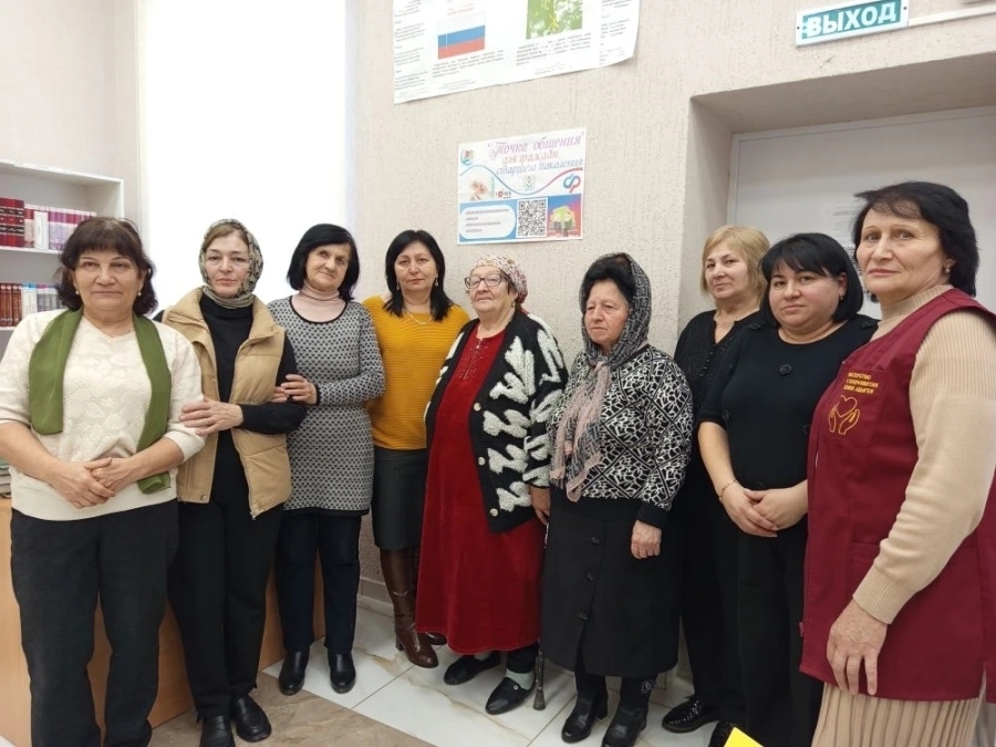 В сельской библиотеке а. Хатажукай республики Адыгея для пользователей старшего поколения провели круглый стол «Адыгэ хабзэ»