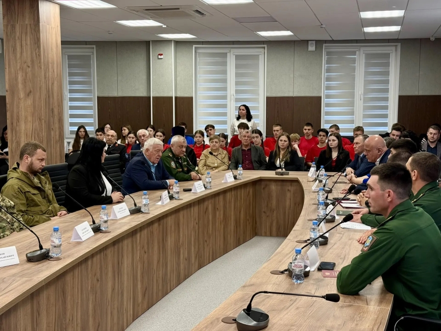 В Красногвардейском районе прошли мероприятия в рамках акции «Герои с нашего двора!»