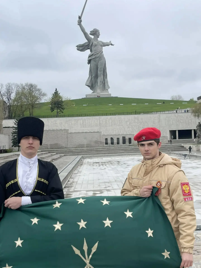 Волгоградская встреча юнармейцев с ветеранами как символ героизма и памяти