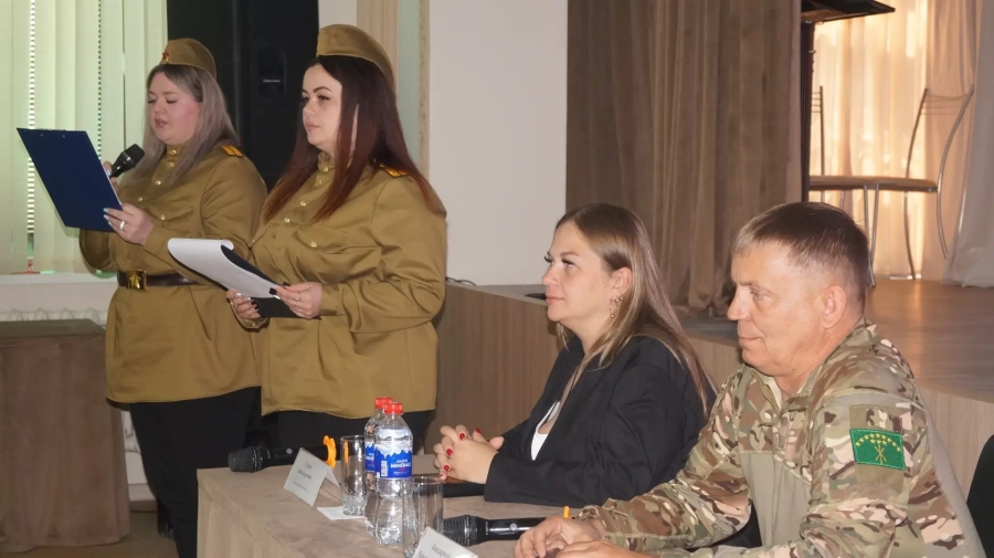 В Майкопском специальном учебно-воспитательном учреждении прошла встреча с ветераном СВО