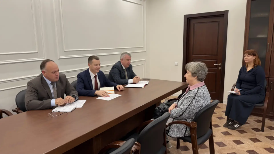 Встреча с героями и решение насущных проблем