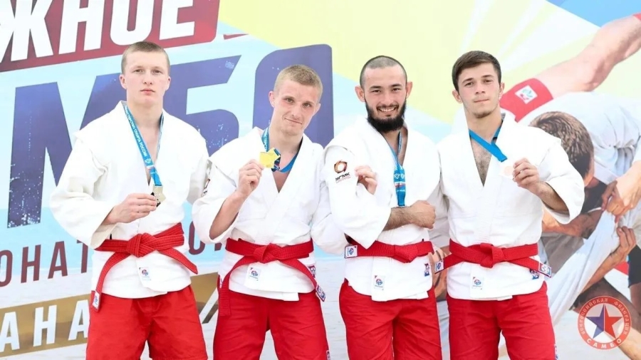 Спортсмены из Адыгеи взяли две бронзы на VI чемпионате России по пляжному самбо
