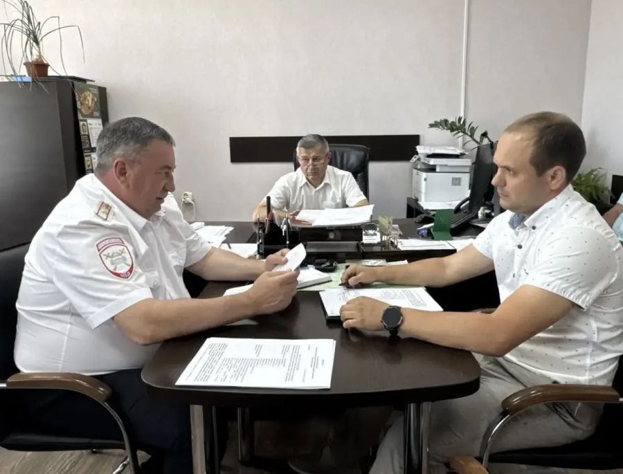В Гиагинском районе обсудили безопасность на дорогах