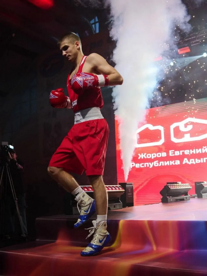 Боксёр из Майкопа завоевал серебро чемпионата Южного Федерального округа